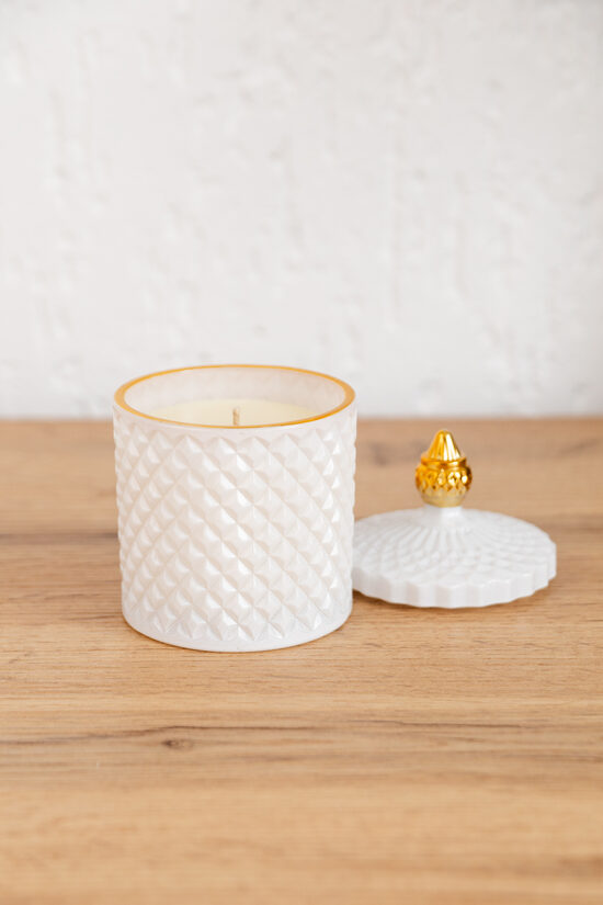 Aromātiska sojas vaska svece white gold stikla traukā ar vāku